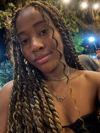 Foto de Gabriela  Santos Julio 